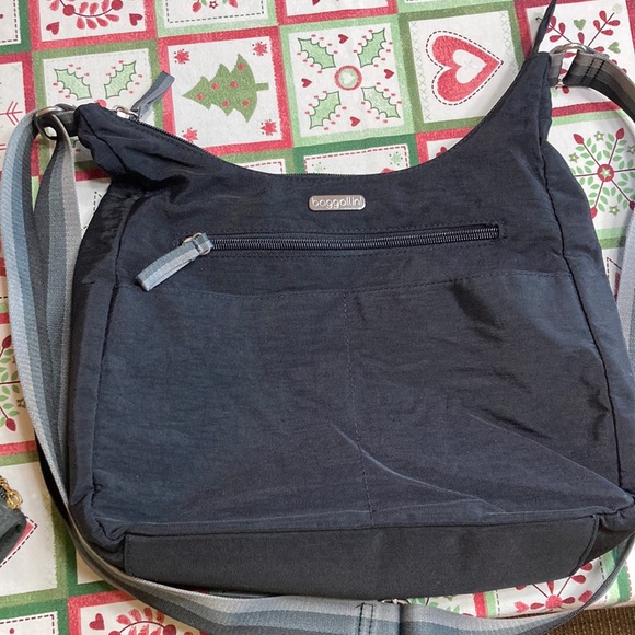 Baggallini Fine Line Hobo Crossbody Purse Black